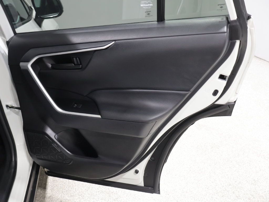 Used 2025 Toyota RAV4 LE AWD/4WD image 21