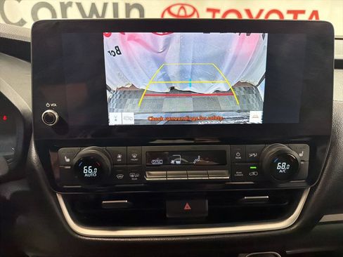 Used 2025 Toyota Grand Highlander AWD image 29