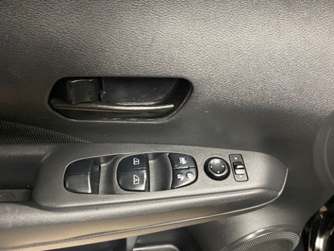 Used 2022 Nissan Kicks S FWD image 22