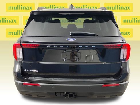 New 2026 Ford Explorer Active RWD image 30