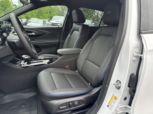 New 2026 Buick Envista Sport Touring w/ Convenience I Package FWD image 9