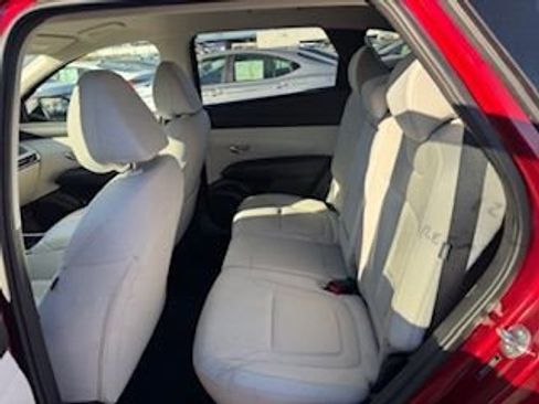 Used 2025 Hyundai Tucson SEL image 9