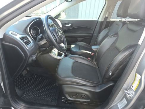 Used 2018 Jeep Compass Latitude w/ Popular Equipment Group image 10