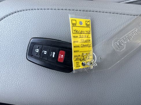 Used 2024 Toyota Camry XSE w/ Navigation Package FWD image 32