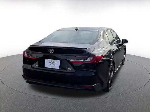 Used 2025 Toyota Camry SE image 15