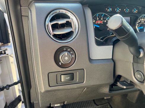 Used 2013 Ford F150 XLT w/ Luxury Equipment Group image 30