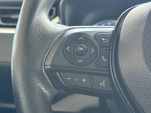 Certified 2021 Toyota RAV4 LE AWD/4WD image 24