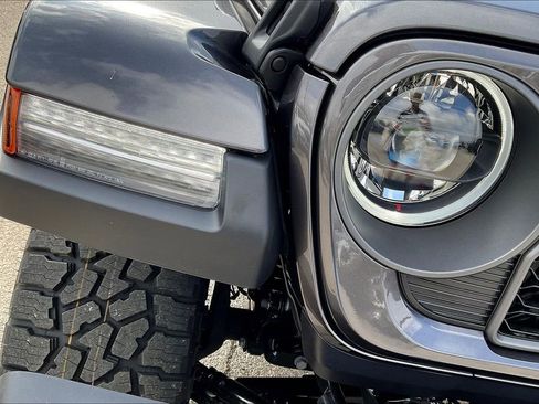 New 2025 Jeep Gladiator Rubicon w/ Convenience Group image 34