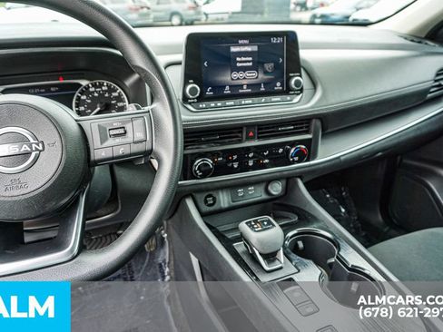 Used 2024 Nissan Rogue S FWD image 32