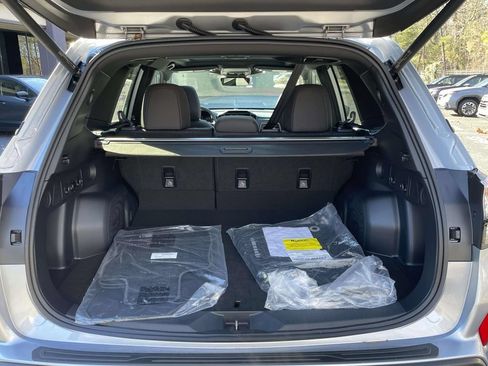 Used 2026 Subaru Forester Premium AWD/4WD image 10