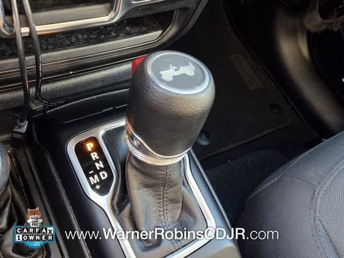 Used 2022 Jeep Wrangler Sport image 23