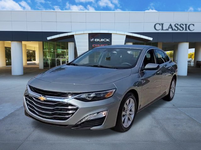 Used 2025 Chevrolet Malibu LT FWD image 3