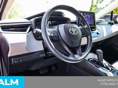 Used 2025 Toyota Corolla LE FWD image 22