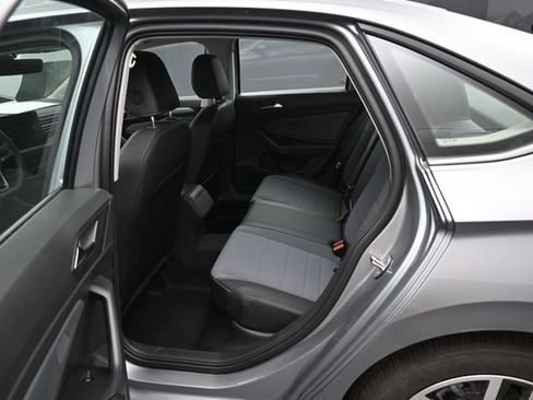 New 2026 Volkswagen Jetta SE FWD image 11