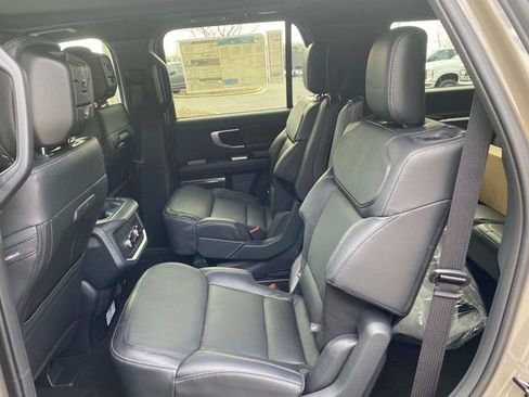 New 2026 Ford Expedition Platinum w/ Stealth Appearance Package image 7