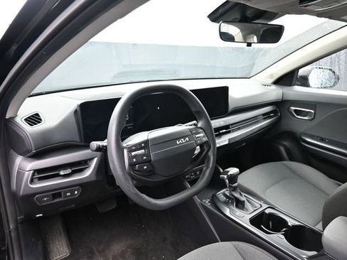 Used 2025 Kia K4 FWD image 16