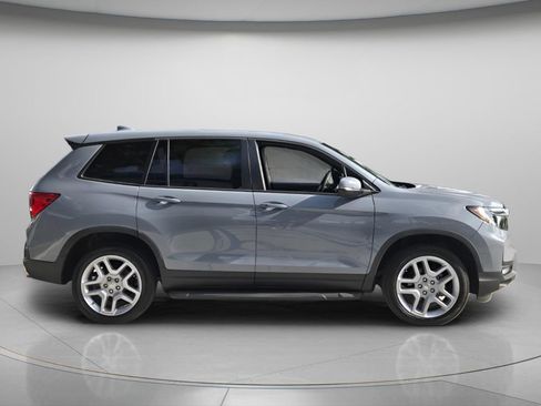 Used 2024 Honda Passport EX-L image 3