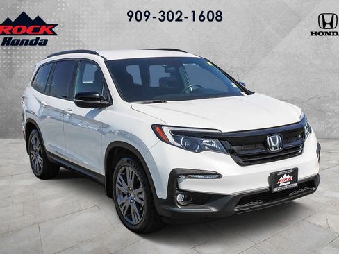 Certified 2022 Honda Pilot Sport image 3