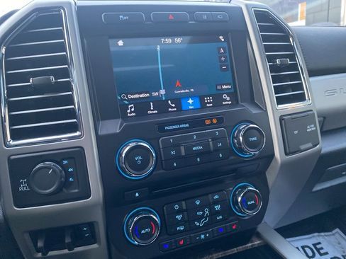 Used 2017 Ford F250 Lariat w/ Lariat Ultimate Package image 32