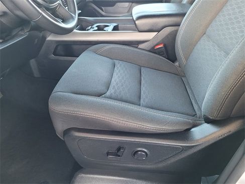 Certified 2025 RAM 1500 Big Horn image 17