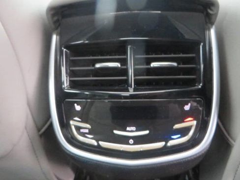 Used 2015 Cadillac XTS Premium image 45