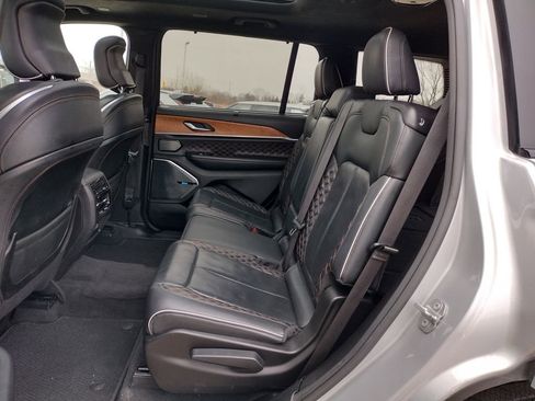 Used 2022 Jeep Grand Cherokee L Summit image 13