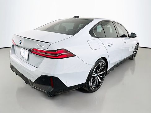 Used 2026 BMW 540i xDrive w/ M Sport Package AWD/4WD image 5