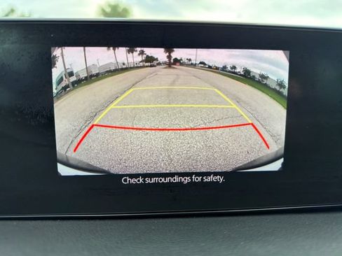 Used 2019 MAZDA MAZDA3 AWD Hatchback w/ Preferred Pkg image 19