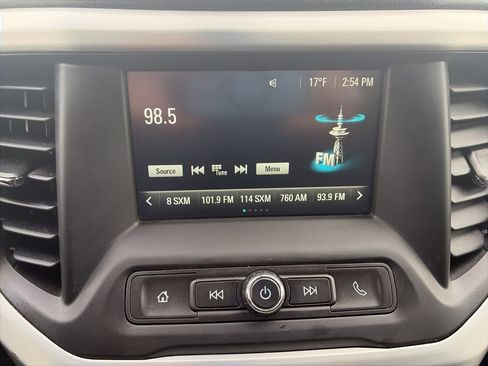 Used 2018 GMC Acadia SLE image 14