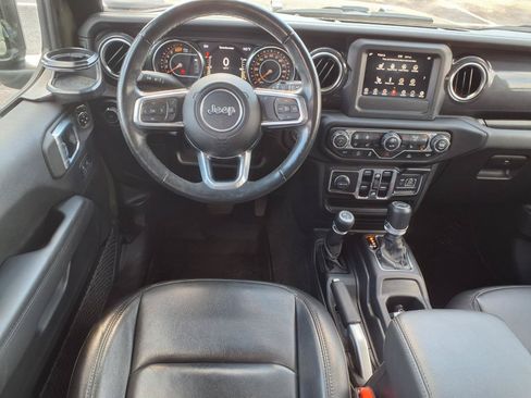 Used 2021 Jeep Wrangler Unlimited Sahara AWD/4WD image 4