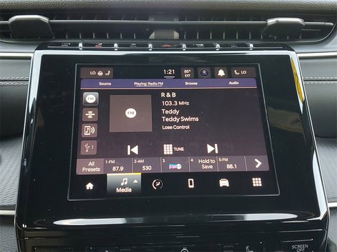 Used 2024 Jeep Grand Cherokee Altitude image 25