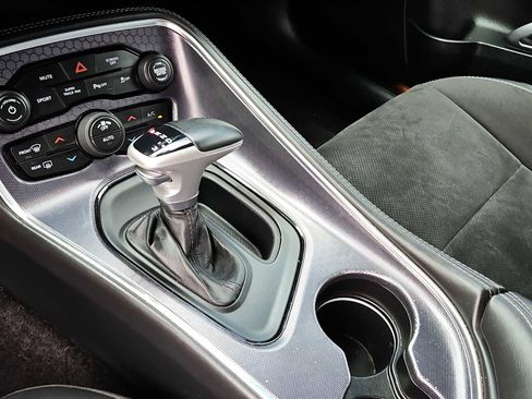 Used 2017 Dodge Challenger R/T Scat Pack w/ Dynamics Package RWD image 19