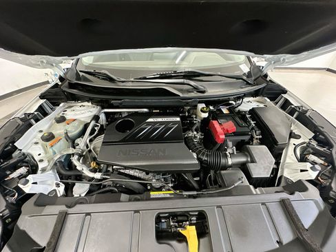 Used 2023 Nissan Rogue SV AWD/4WD image 33