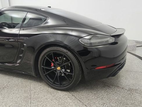 Used 2018 Porsche 718 Cayman GTS RWD image 14