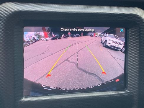 Used 2021 Jeep Wrangler Willys image 32