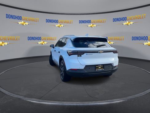 New 2026 Chevrolet Equinox EV LT image 10