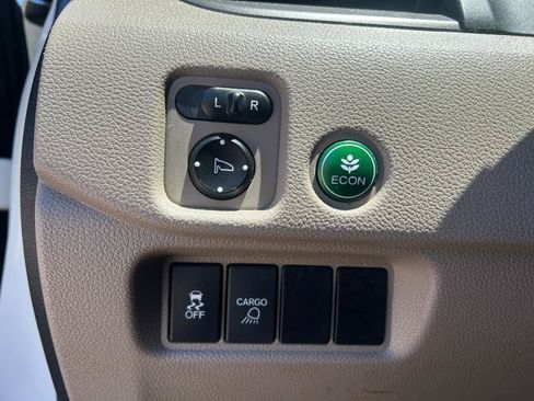 Used 2018 Honda Ridgeline RTL-T image 16