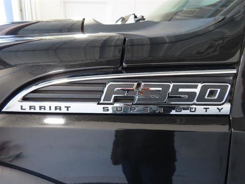 Used 2015 Ford F350 Lariat w/ Lariat Interior Package image 6