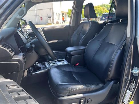 Used 2016 Toyota 4Runner Limited image 7