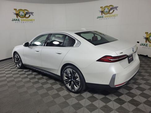 Certified 2026 BMW 540i xDrive AWD/4WD image 5