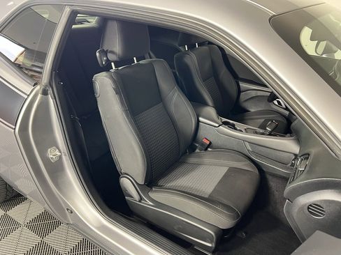 Used 2017 Dodge Challenger SXT w/ Super Sport Group (SS/T) image 27