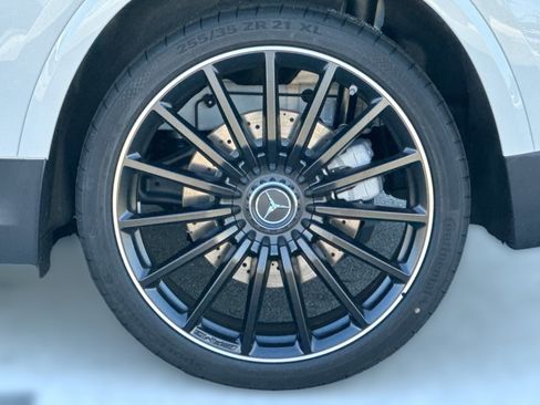 New 2026 Mercedes-Benz GLA 35 AMG 4MATIC image 11