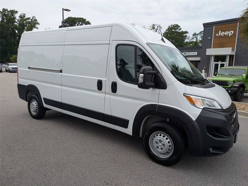 Used 2025 RAM ProMaster 2500 w/ Convenience Group FWD image 4