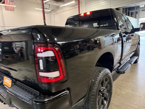 Certified 2024 RAM 2500 Big Horn w/ Night Edition AWD/4WD image 21
