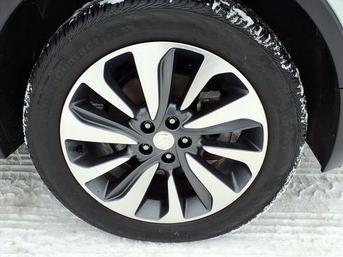 Certified 2022 Buick Encore Preferred w/ Safety Package image 17