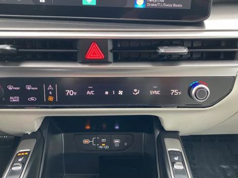New 2026 Kia Sorento EX AWD/4WD image 18