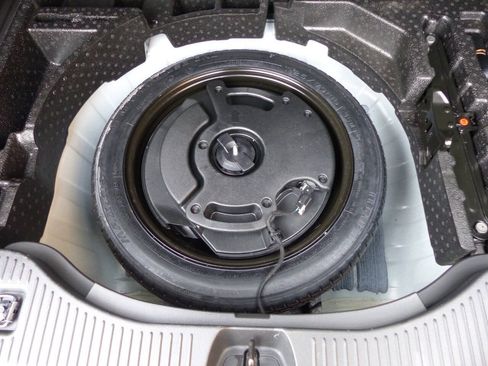 Used 2021 Buick Encore Preferred FWD image 35