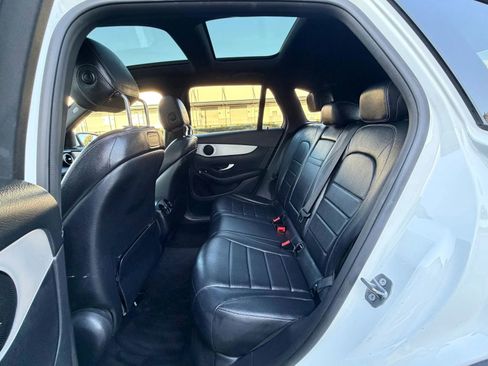 Used 2019 Mercedes-Benz GLC 300 w/ Premium Package image 13