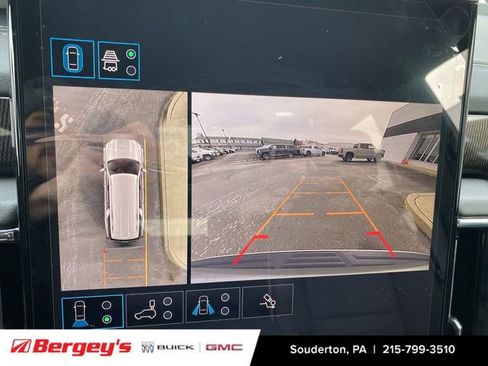 New 2026 GMC Yukon XL Elevation image 17