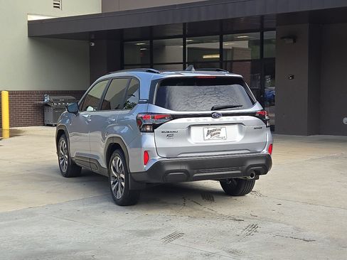 Certified 2025 Subaru Forester Touring AWD/4WD image 5